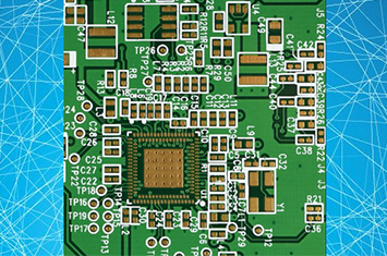 Why should the PCB circuit board plug the vias?